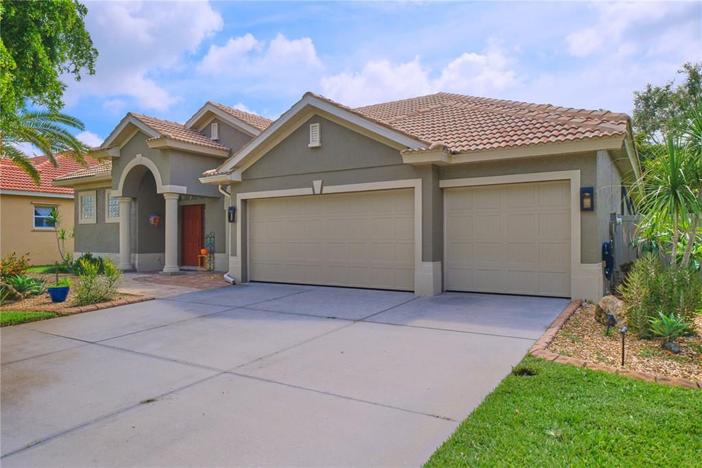695 Rivendell Boulevard Osprey, FL 34229 - Photo 2 of 53 Gallery Image 2