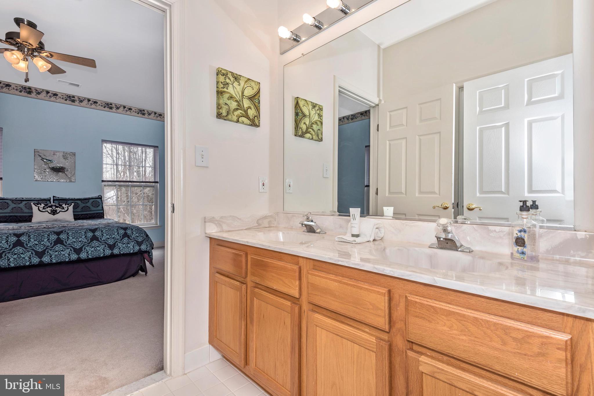 10824 Avonlea Ridge Place Damascus, MD 20872 - Photo 26 of 48 Jack and Jill Bath