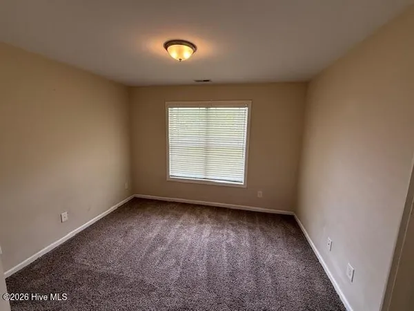 $1,685 | 212 Garden Folly Lane, Richlands, NC 28574