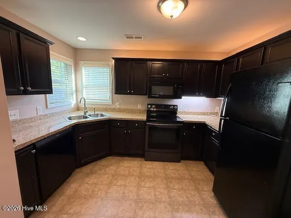 $1,685 | 212 Garden Folly Lane, Richlands, NC 28574