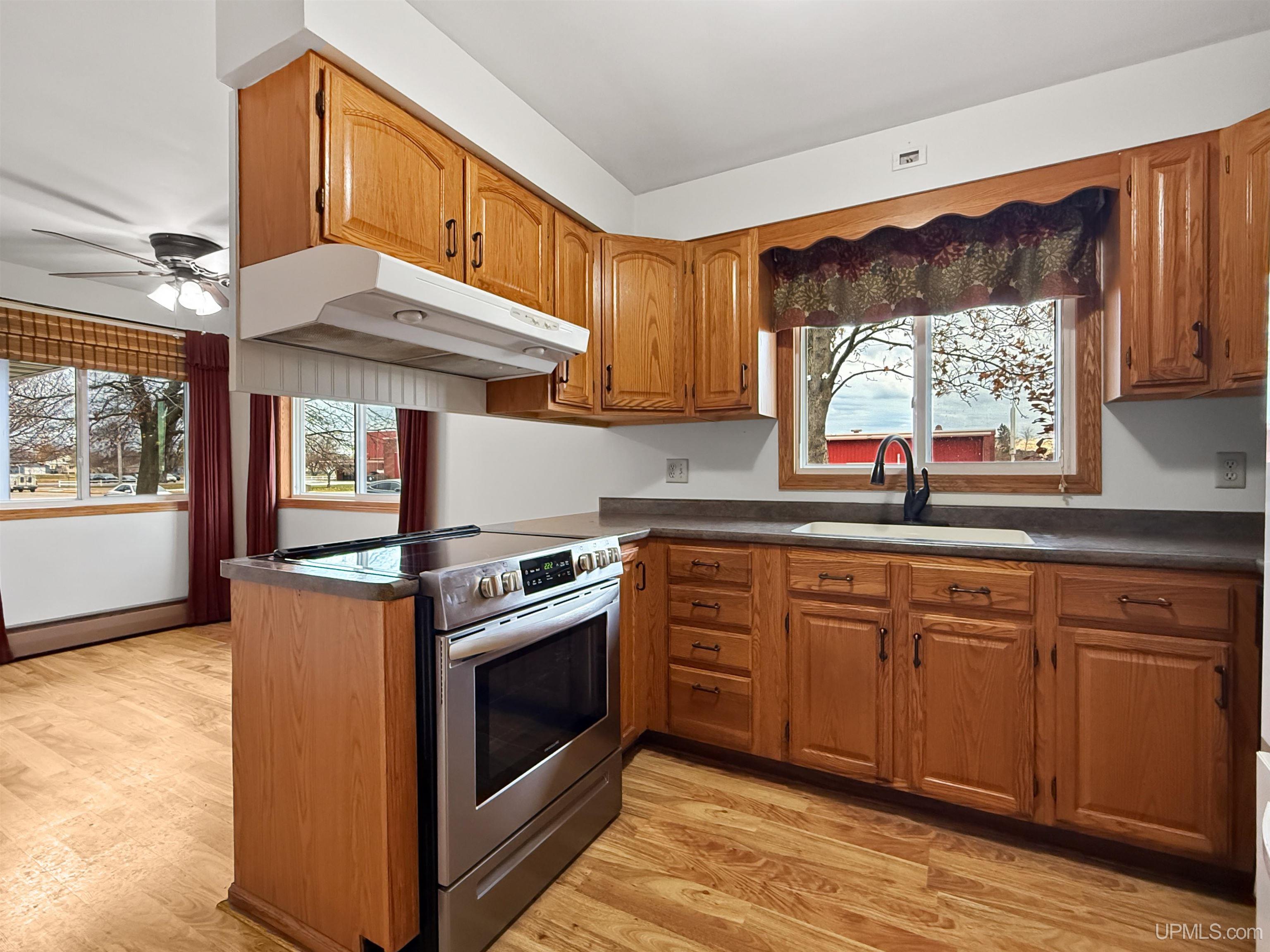 2122 South 3rd Street Escanaba, MI 49829 - Photo 4 of 22