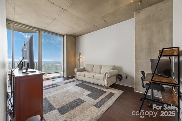 $350,000 | 210 North Church Street, Unit 2612, Charlotte, NC 28202