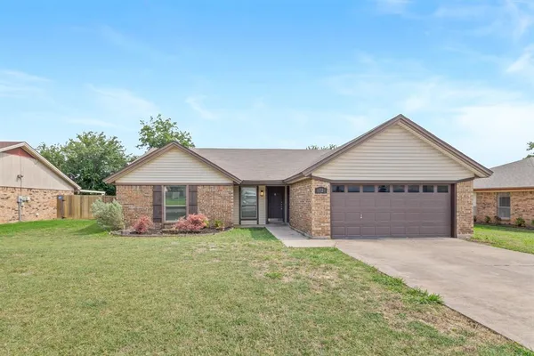 $2,595 | 6728 Fair Meadows Drive, North Richland Hills, TX 76182