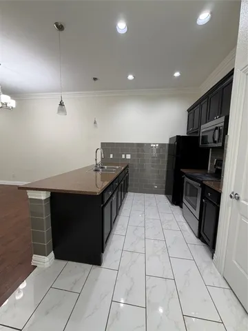 $1,700 | 398 Mesa Drive, Unit A, Del Valle, TX 78617