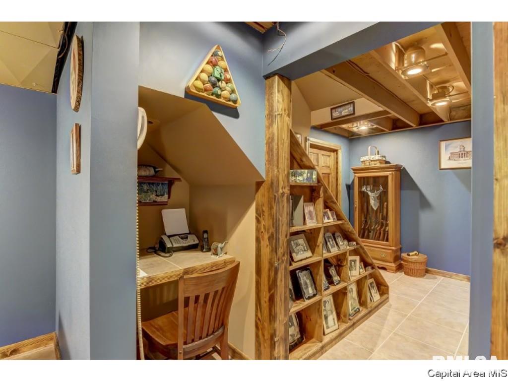 10345 Bell Fountain Road Dawson, IL 62520 - Photo 20 of 36 Gallery Image 20