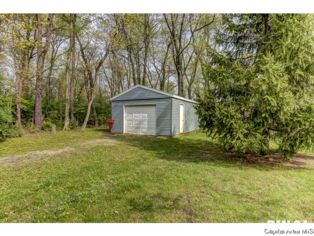 10345 Bell Fountain Road Dawson, IL 62520 - Photo 32 of 36 Gallery Image 32