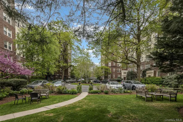 $485,000 | 3 Tanglewylde Avenue, Unit 5C, Bronxville, NY 10708