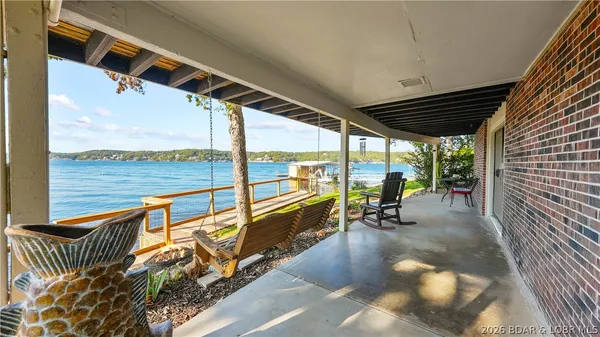 $750,000 | 185 Betlo Drive, Sunrise Beach, MO 65079