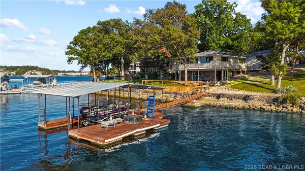 $750,000 | 185 Betlo Drive, Sunrise Beach, MO 65079