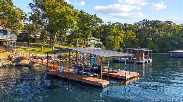 $750,000 | 185 Betlo Drive, Sunrise Beach, MO 65079