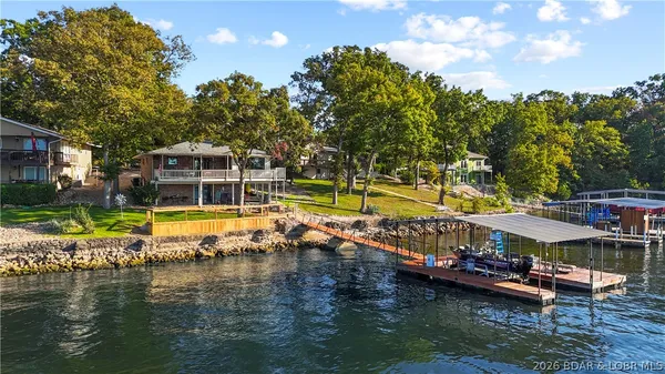 $750,000 | 185 Betlo Drive, Sunrise Beach, MO 65079