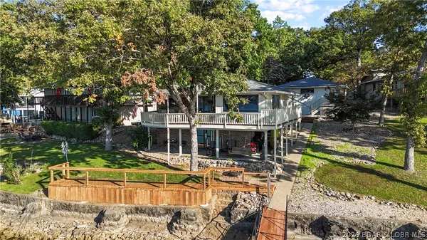 $750,000 | 185 Betlo Drive, Sunrise Beach, MO 65079