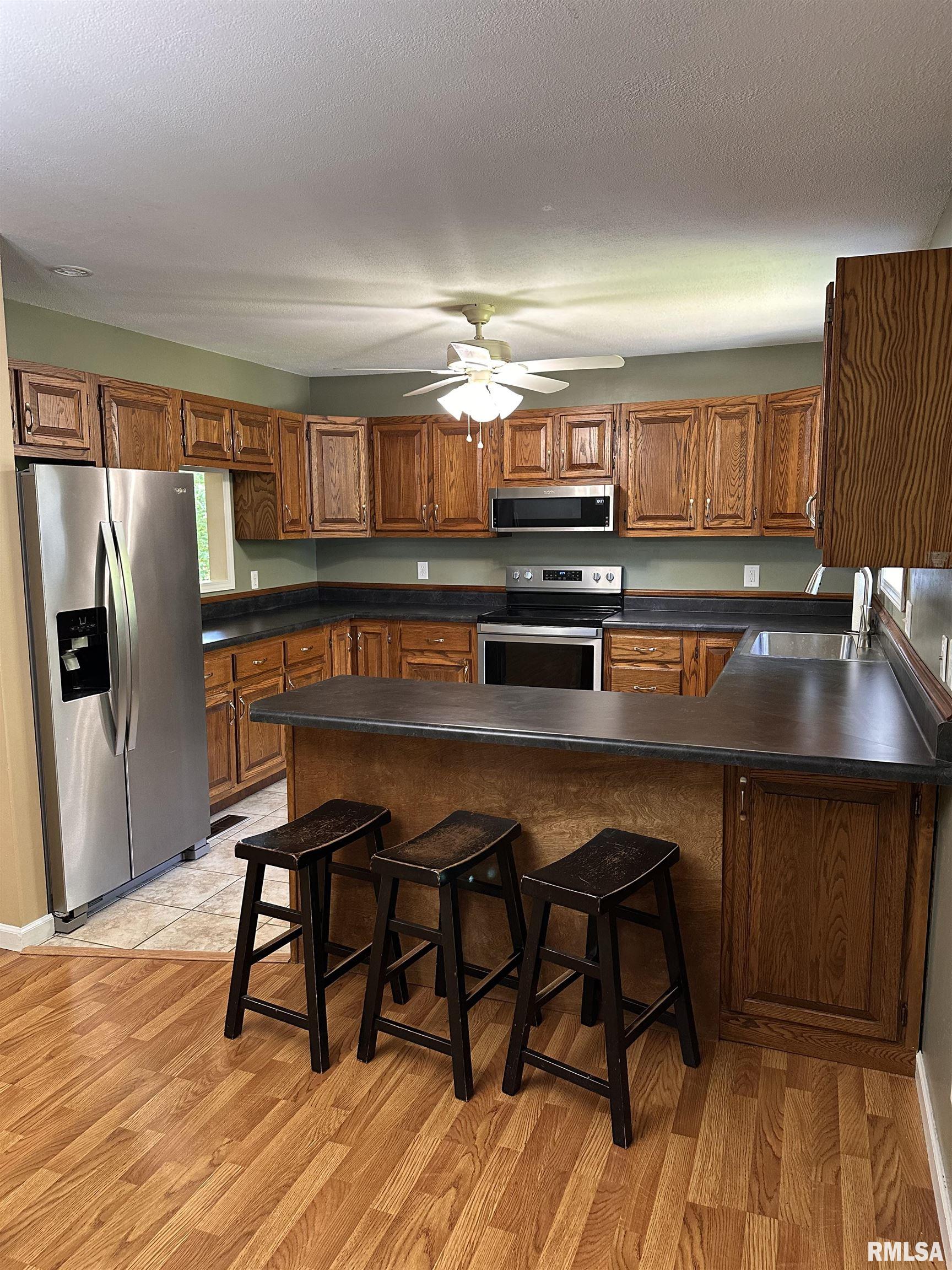 5915 Long Creek Drive Rochester, IL 62563 - Photo 9 of 38