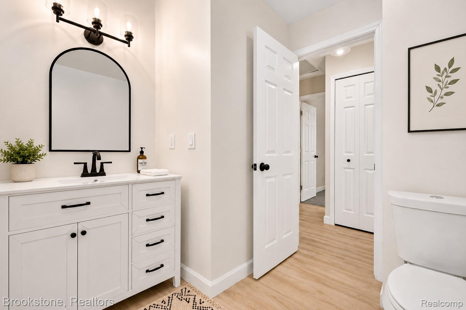 7224 East Frances Road Mount Morris, MI 48458 - Photo 11 of 25 bathroom 2.jpeg