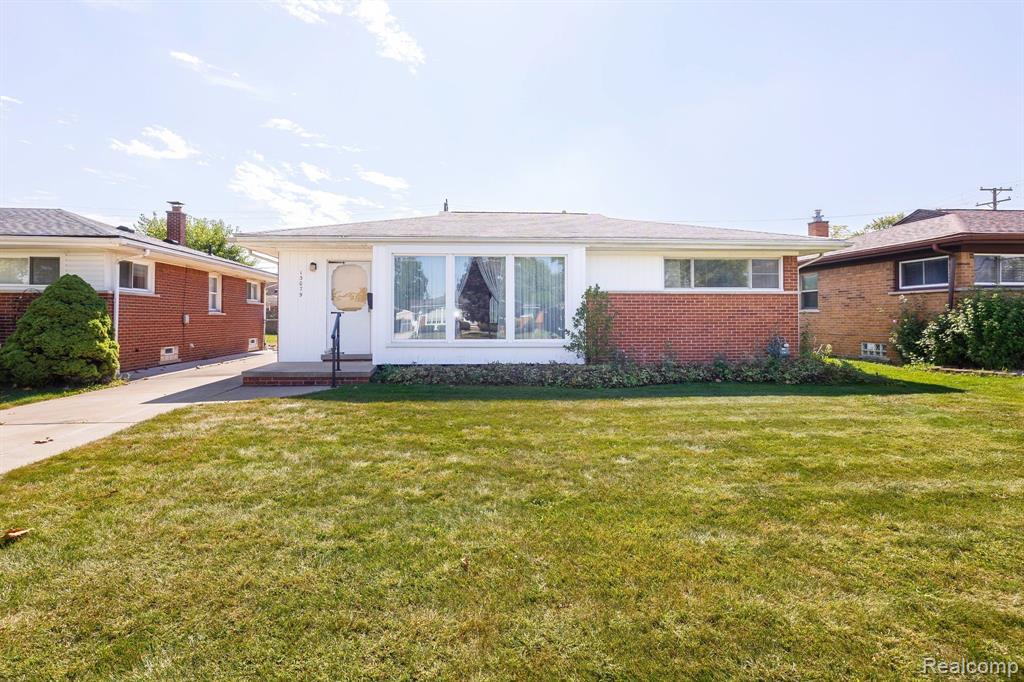 13079 Edison Street Southgate, MI 48195 - Photo 1 of 39 Gallery Image 1