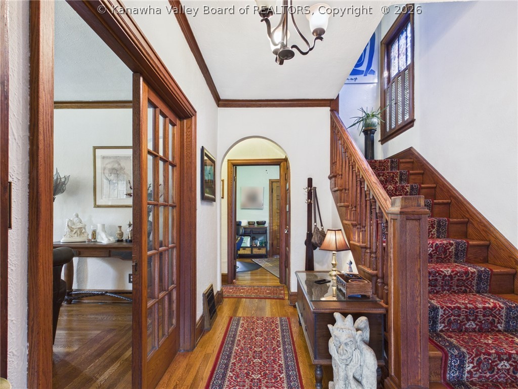 890 Poplar Road Charleston, WV 25302 - Photo 4 of 31 Gallery Image 4