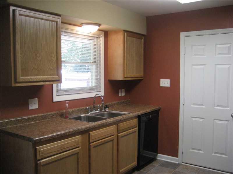 3640 Brehob Road Indianapolis, IN 46217 - Photo 3 of 22 Gallery Image 3