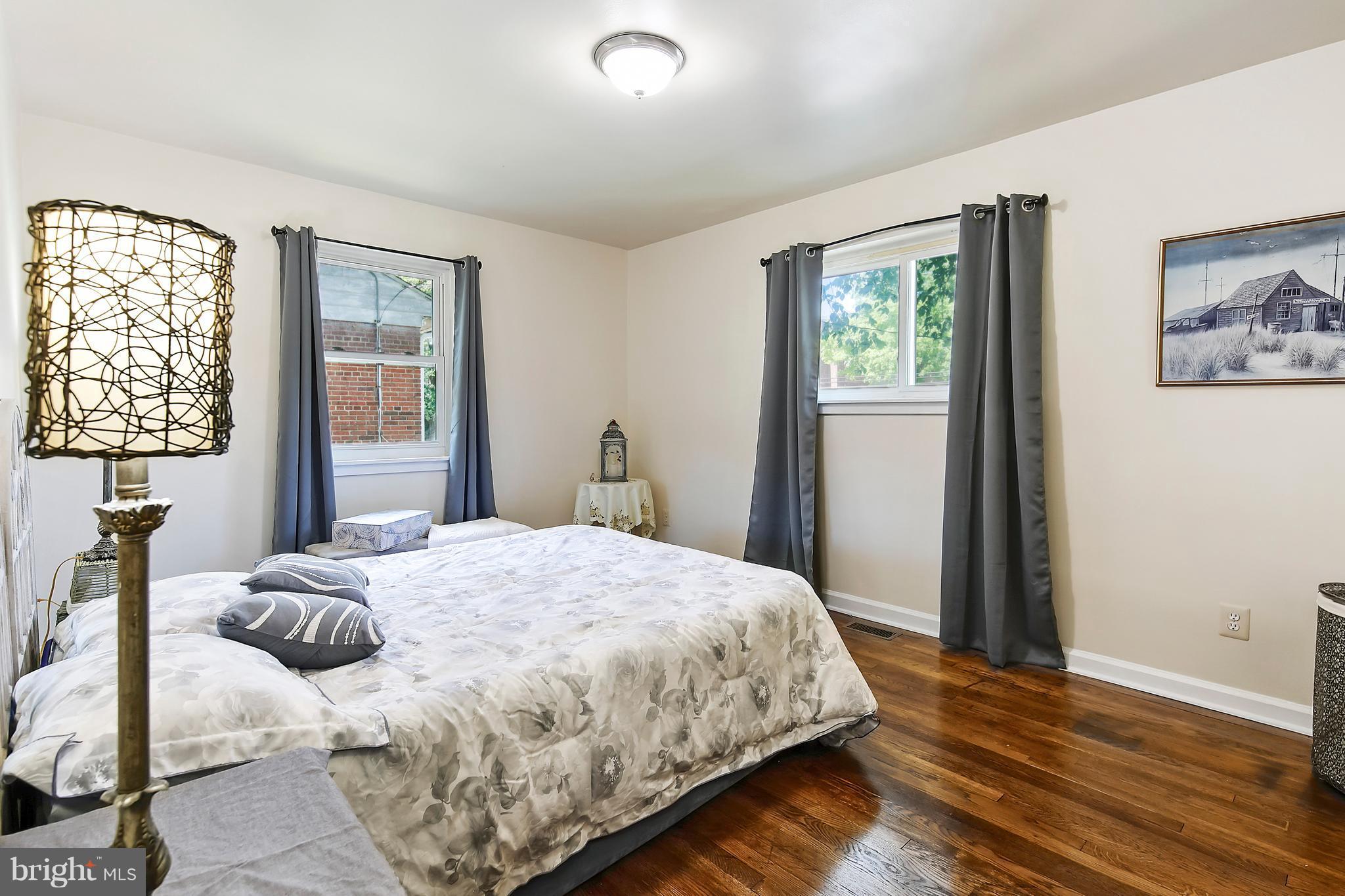 206 Wayne Avenue Silver Spring, MD 20910 - Photo 11 of 29 Bedroom (Master)