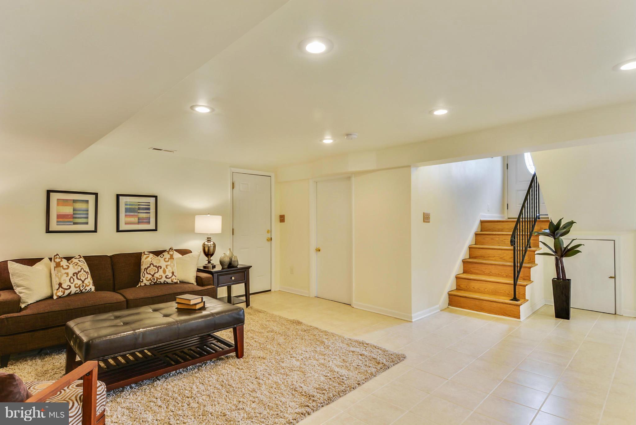 206 Wayne Avenue Silver Spring, MD 20910 - Photo 20 of 29 Family Room