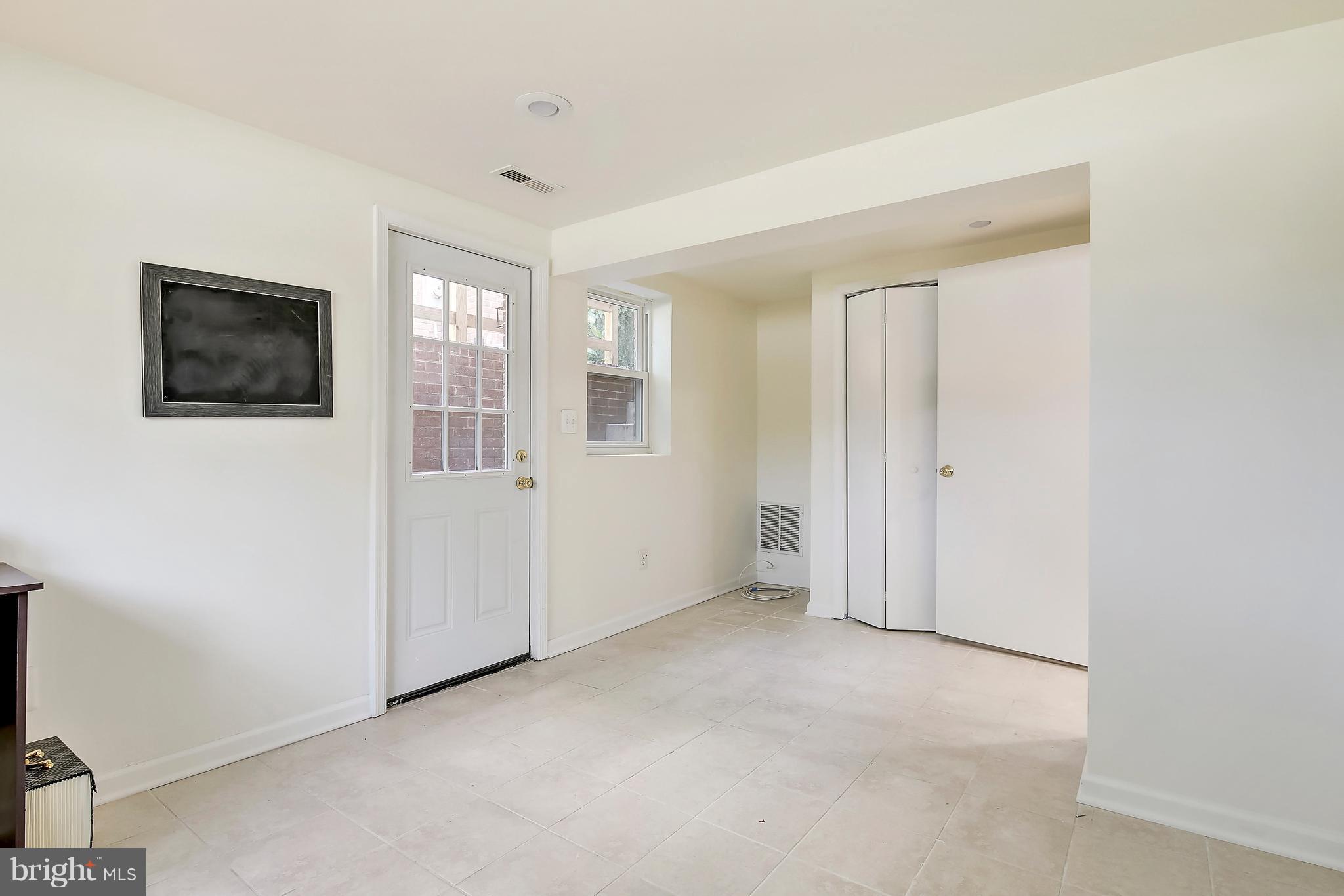 206 Wayne Avenue Silver Spring, MD 20910 - Photo 22 of 29 Office