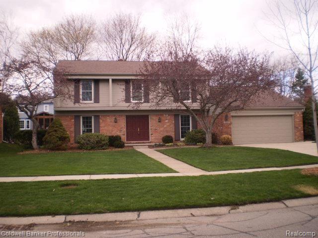 1047 Hemlock Drive Rochester, MI 48307 - Photo 1 of 22 Front