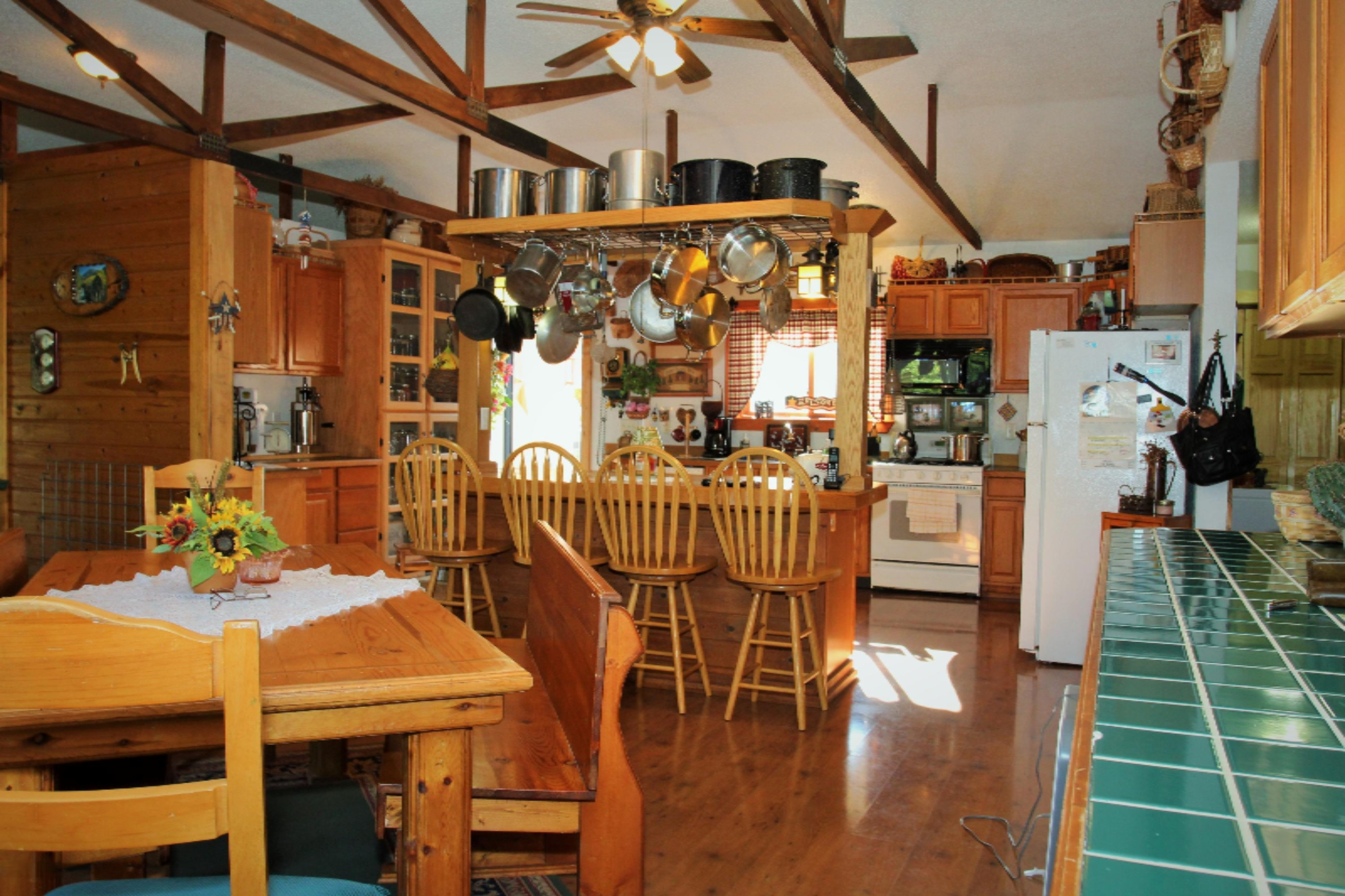 5843 South Ionia Road Bellevue, MI 49021 - Photo 15 of 36 IMG_3755 (2)