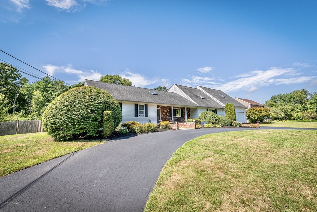 585 Locust Street Raynham, MA 02767 - Photo 3 of 42 Gallery Image 3
