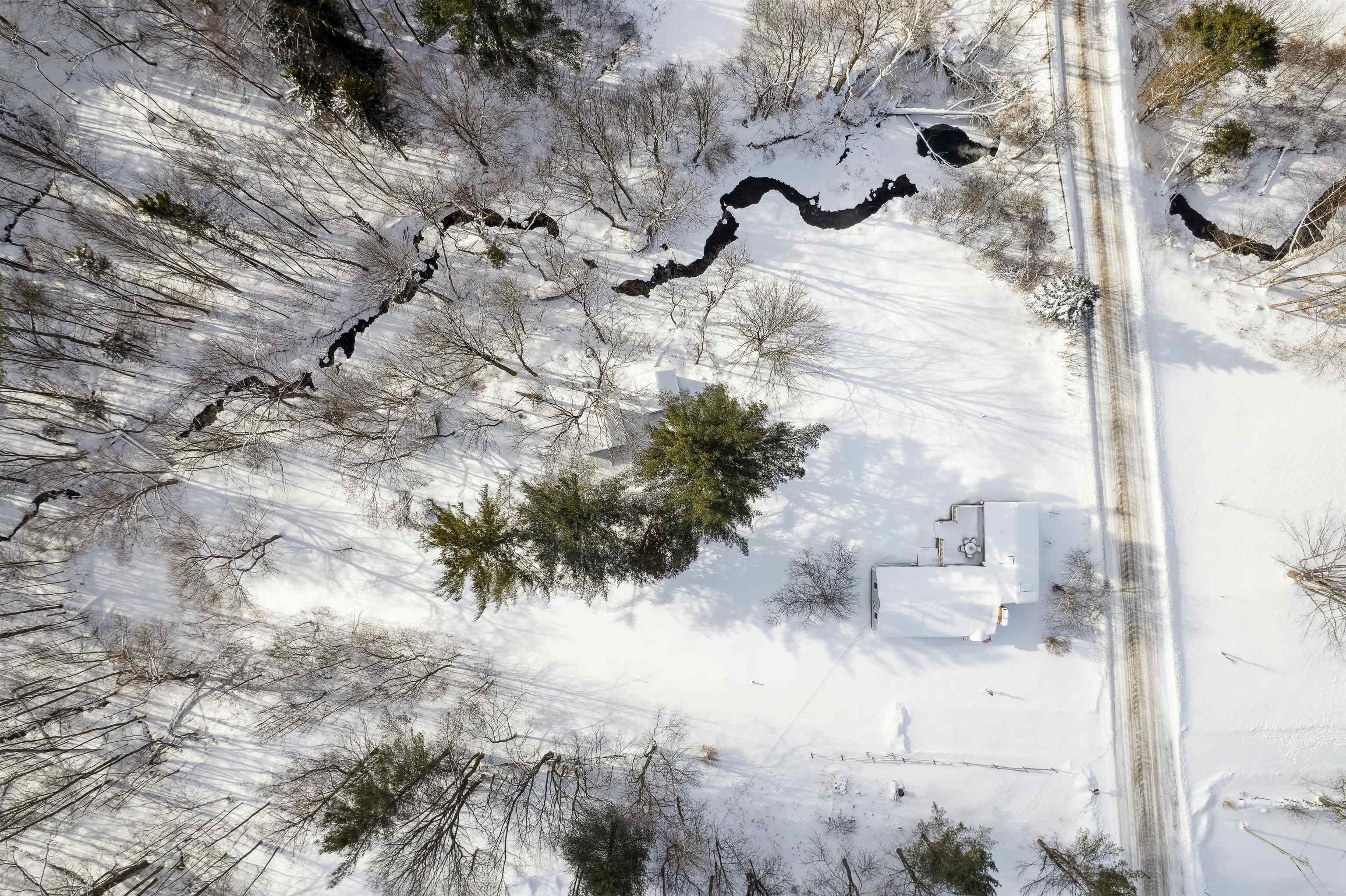 31 Lakota Road Barnard, VT 05091 - Photo 2 of 37