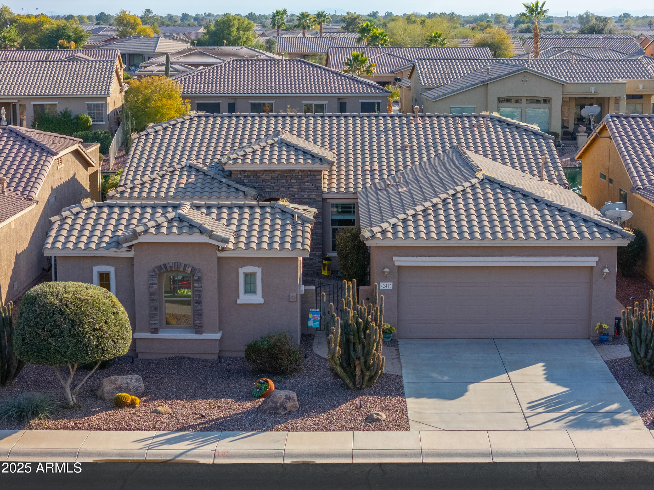 42413 Abbey Road Maricopa, AZ 85138 - Photo 2 of 114 73