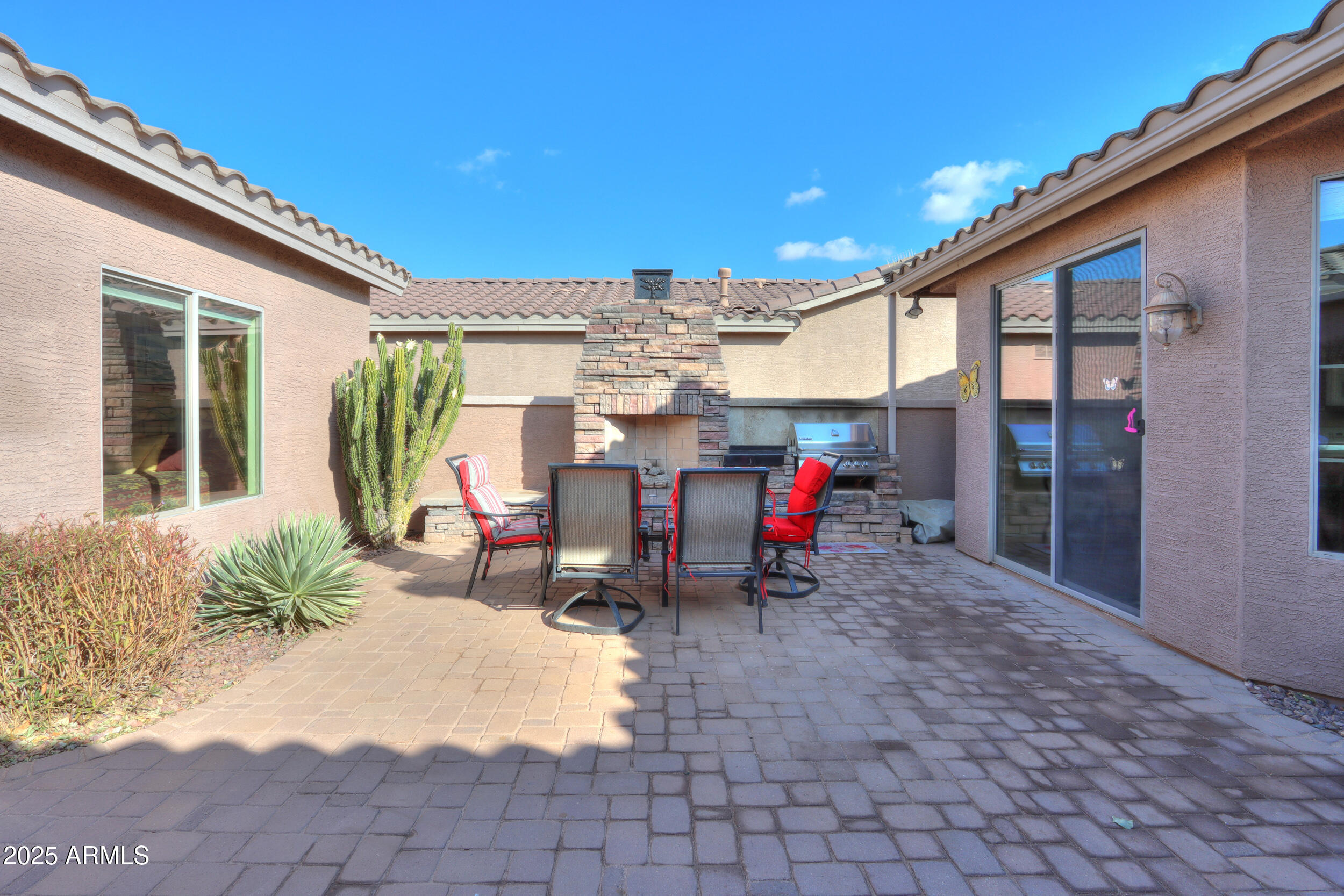 42413 Abbey Road Maricopa, AZ 85138 - Photo 4 of 114 Fireplace & Built-in BBQ