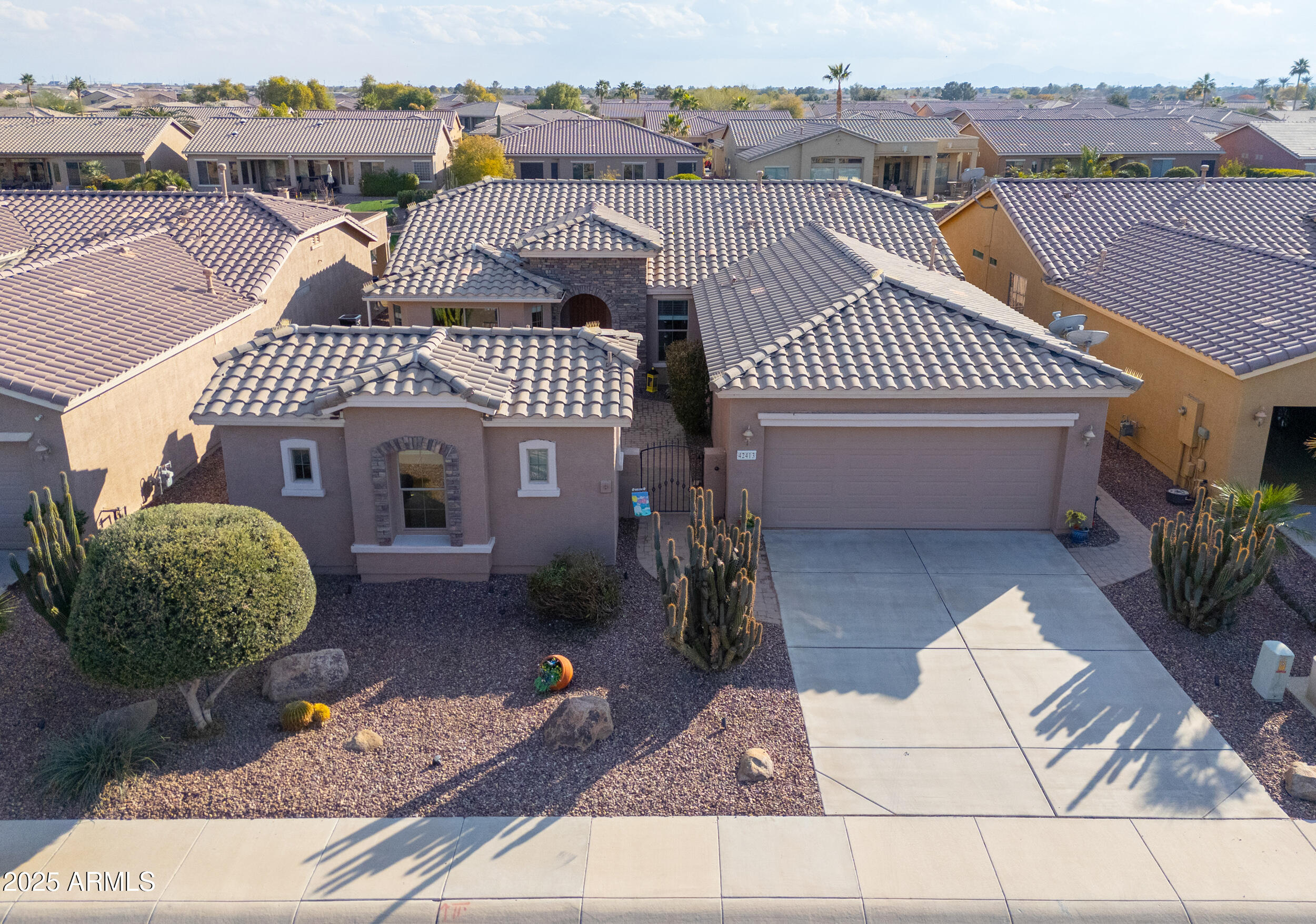 42413 Abbey Road Maricopa, AZ 85138 - Photo 73 of 114 Front of home