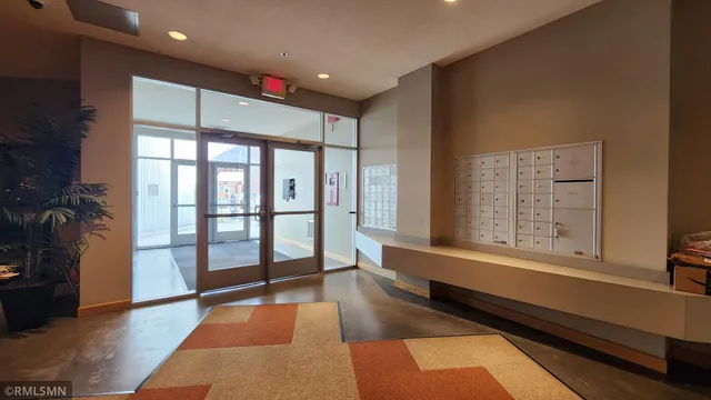 $1,650 | 2650 University Avenue West, Unit 323, St. Paul, MN 55114