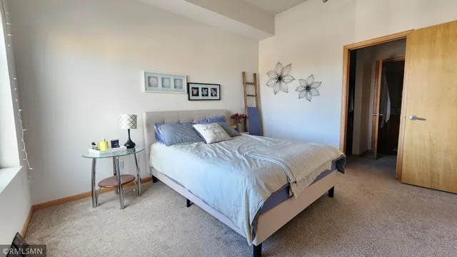 $1,650 | 2650 University Avenue West, Unit 323, St. Paul, MN 55114