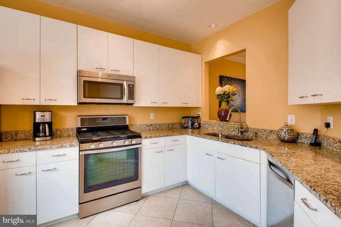 109 Lancefield Road Baltimore, MD 21209 - Photo 11 of 30 KITCHEN W/ STAINLESS APPLIANCES