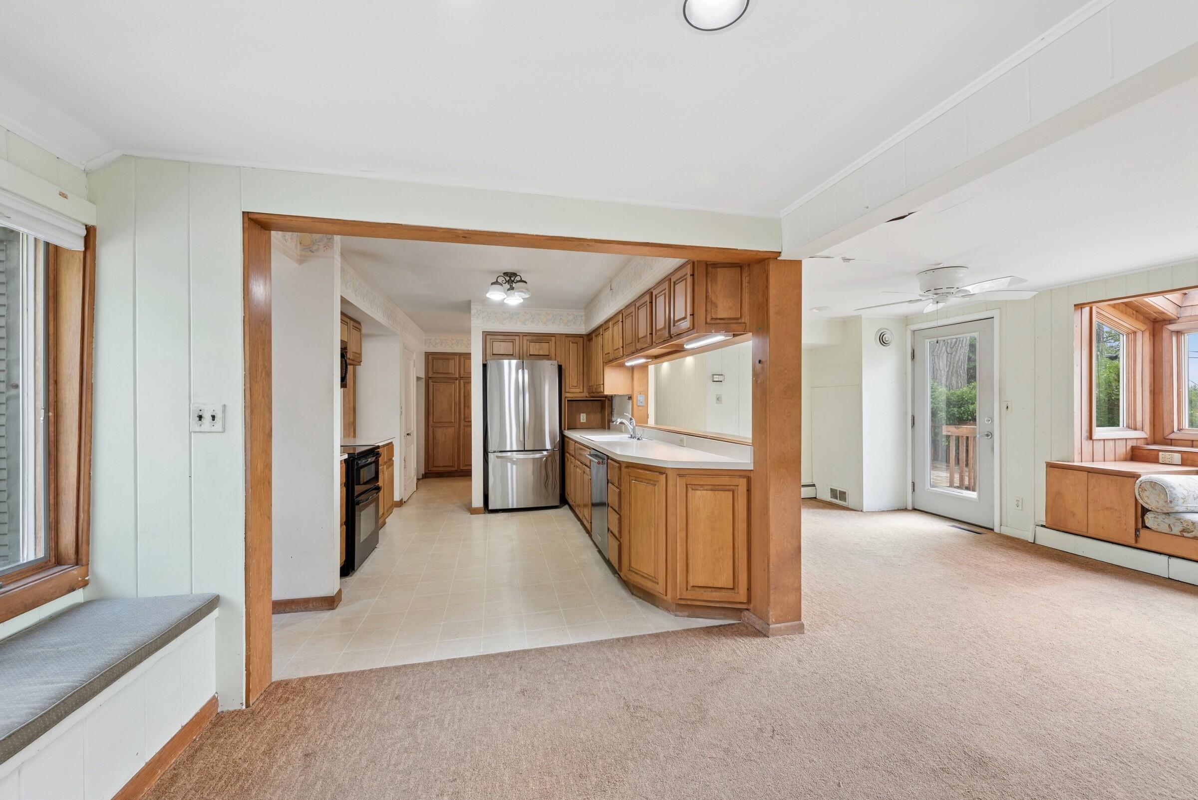 415 Ridgeway Street St. Joseph, MI 49085 - Photo 7 of 36 07-Family Room to Kitchen