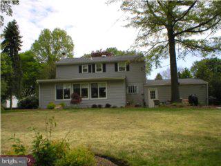 27 Lower Hilltop Road Yardley, PA 19067 - Photo 6 of 6 Gallery Image 6