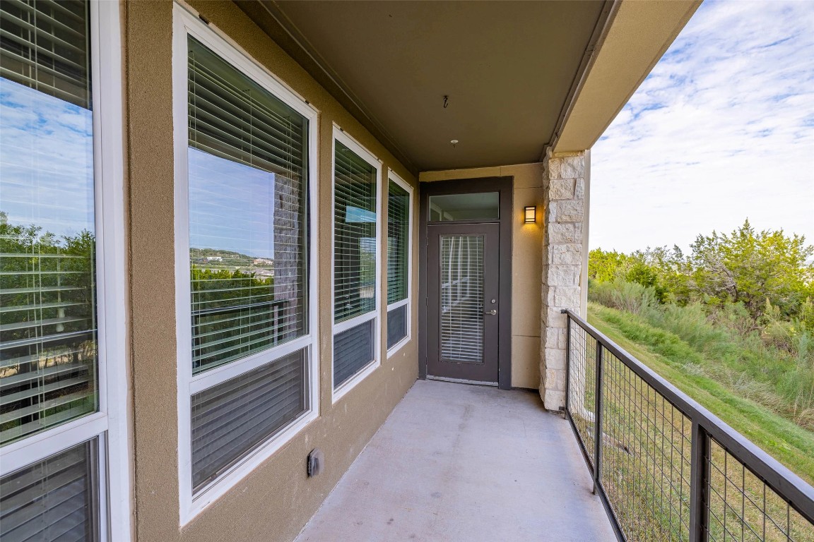 4800 Steiner Ranch Boulevard, Unit 20002 Austin, TX 78732 - Photo 28 of 29 View of balcony