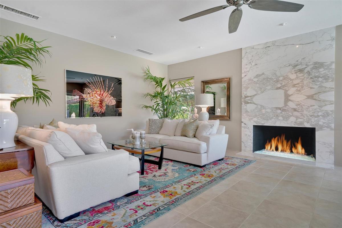25 Colgate Drive Rancho Mirage, CA 92270 - Photo 11 of 31 Living room southeast