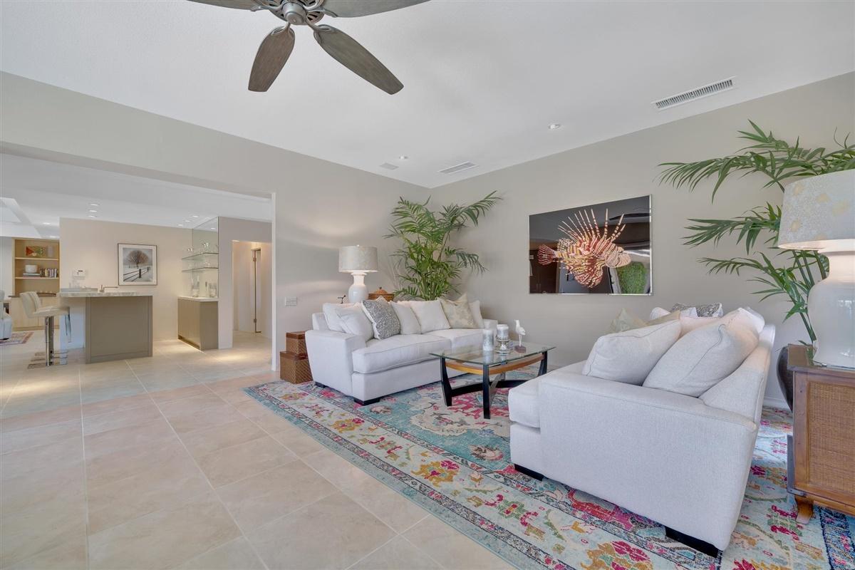 25 Colgate Drive Rancho Mirage, CA 92270 - Photo 12 of 31 Living room northeast