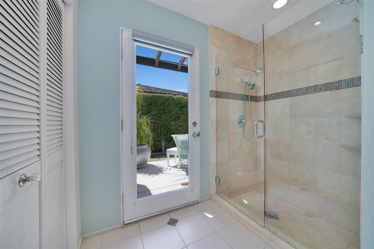 25 Colgate Drive Rancho Mirage, CA 92270 - Photo 16 of 31 Master Bathroom southwest