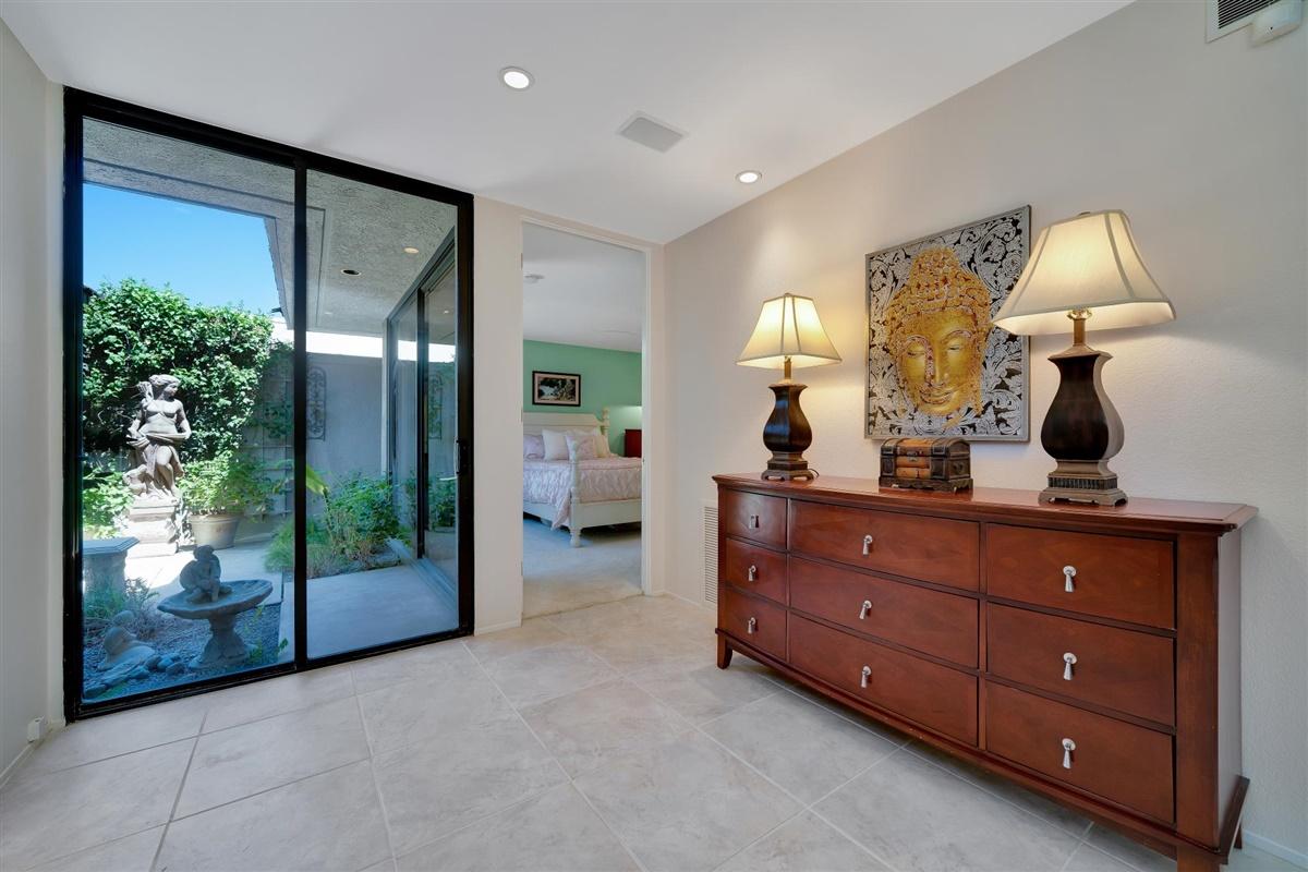 25 Colgate Drive Rancho Mirage, CA 92270 - Photo 20 of 31 Hall northeast