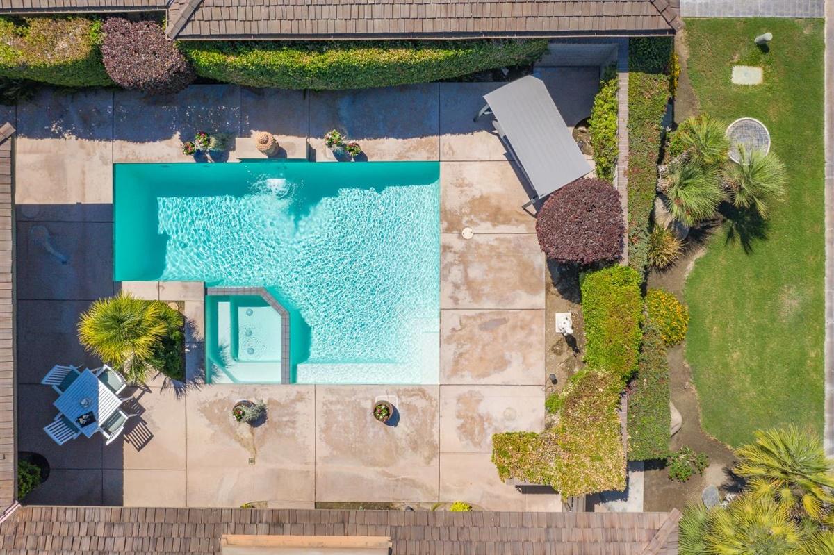 25 Colgate Drive Rancho Mirage, CA 92270 - Photo 24 of 31 Pool aerial