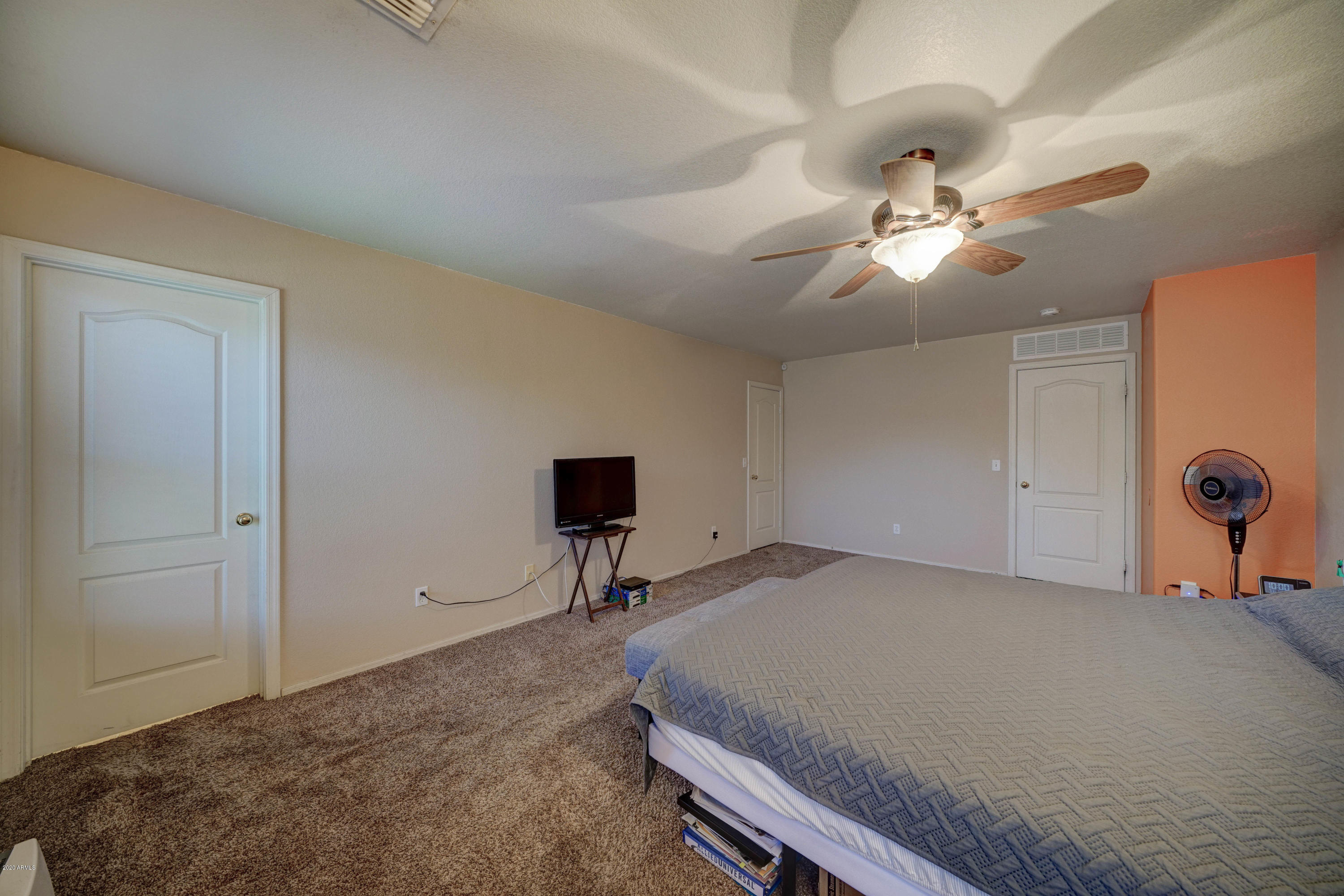 2601 West Romley Road Phoenix, AZ 85041 - Photo 17 of 21 2601 W Romley Ave-17