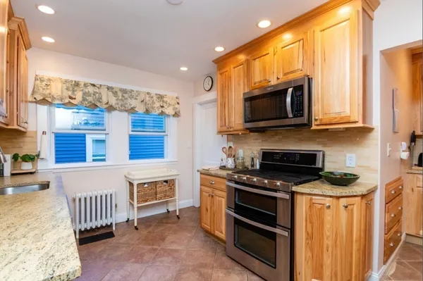 $2,950 | 33 Pierce Avenue, Unit 1, Boston, MA 02122