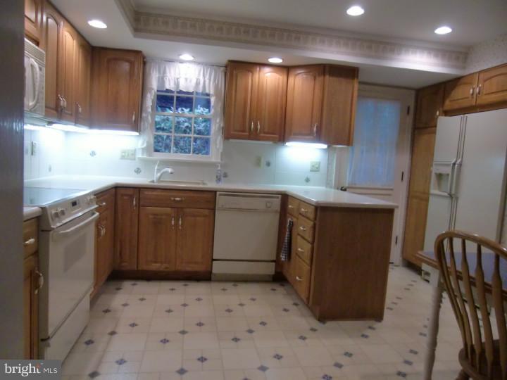 774 Old State Road Berwyn, PA 19312 - Photo 4 of 18