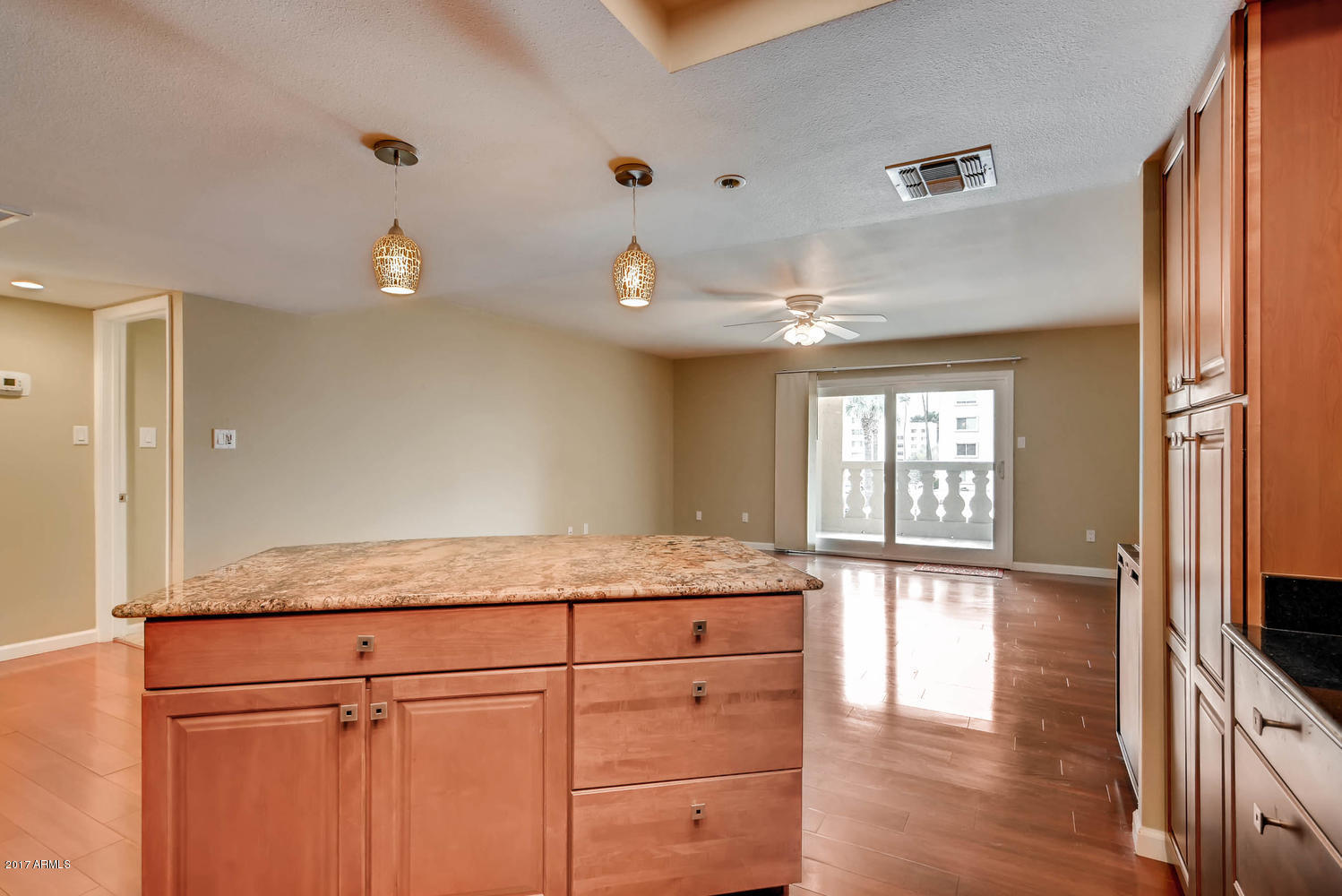7970 East Camelback Road, Unit 209 Scottsdale, AZ 85251 - Photo 6 of 16 7970 E Camelback Road 209-large-007-8-Ki