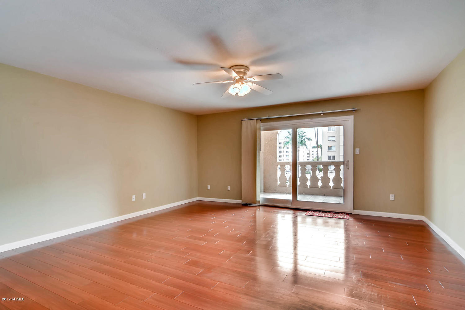 7970 East Camelback Road, Unit 209 Scottsdale, AZ 85251 - Photo 7 of 16 7970 E Camelback Road 209-large-003-3-Li