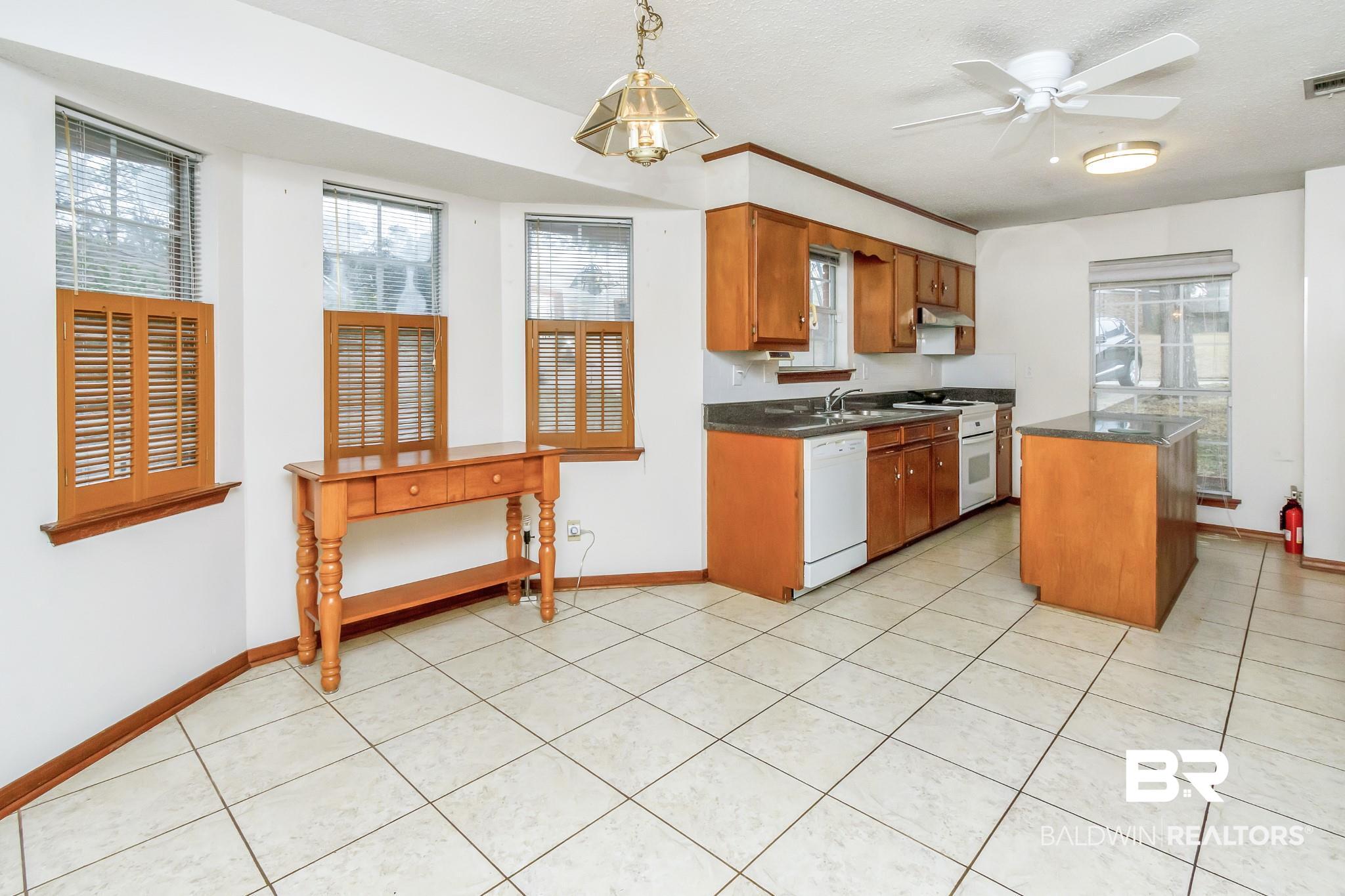 7167 Smithfield Road East Mobile, AL 36695 - Photo 12 of 36