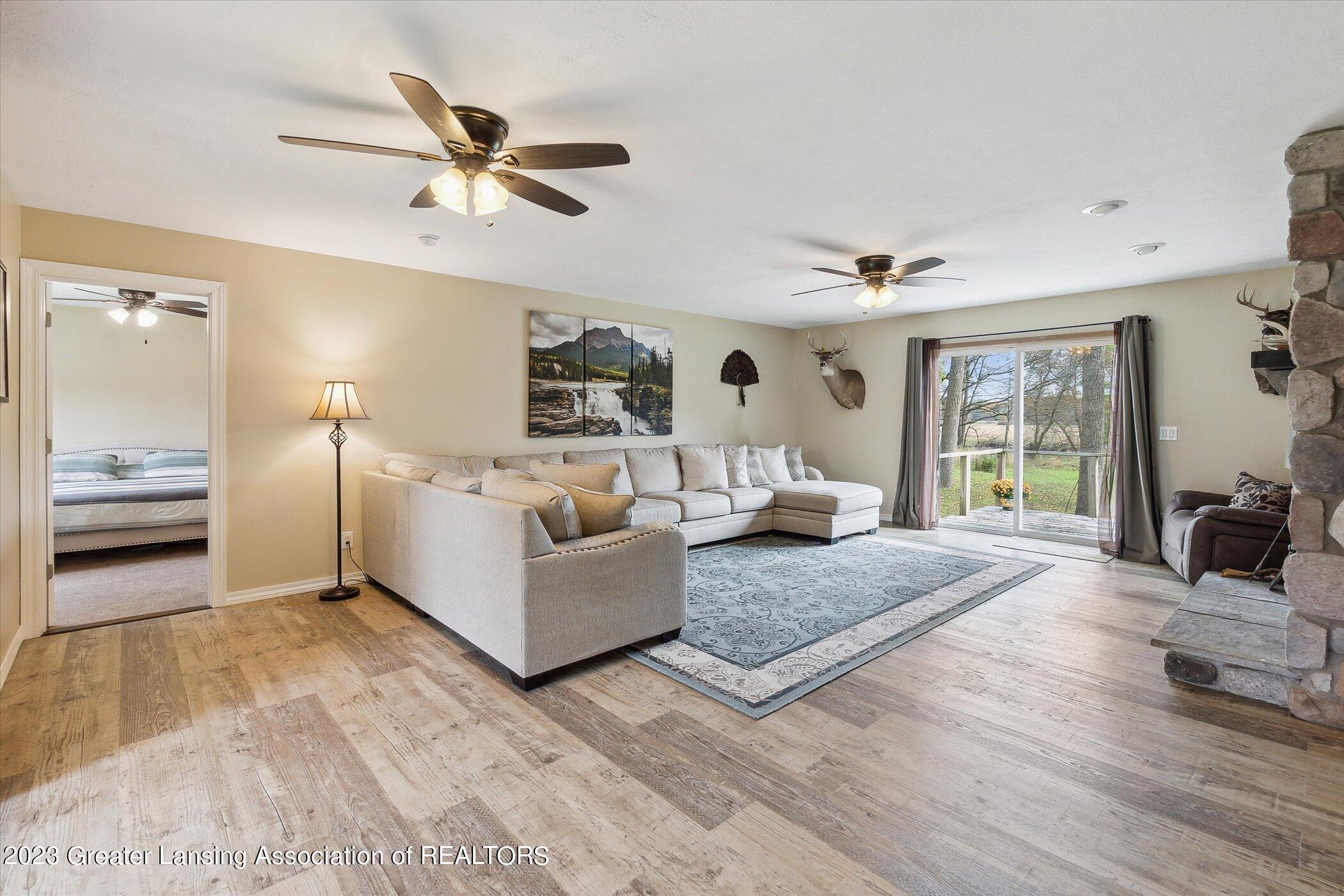 12699 Watson Road Bath, MI 48808 - Photo 6 of 43 06-12699-Watson-Rd-Bath-Twp-MI-48808-Win