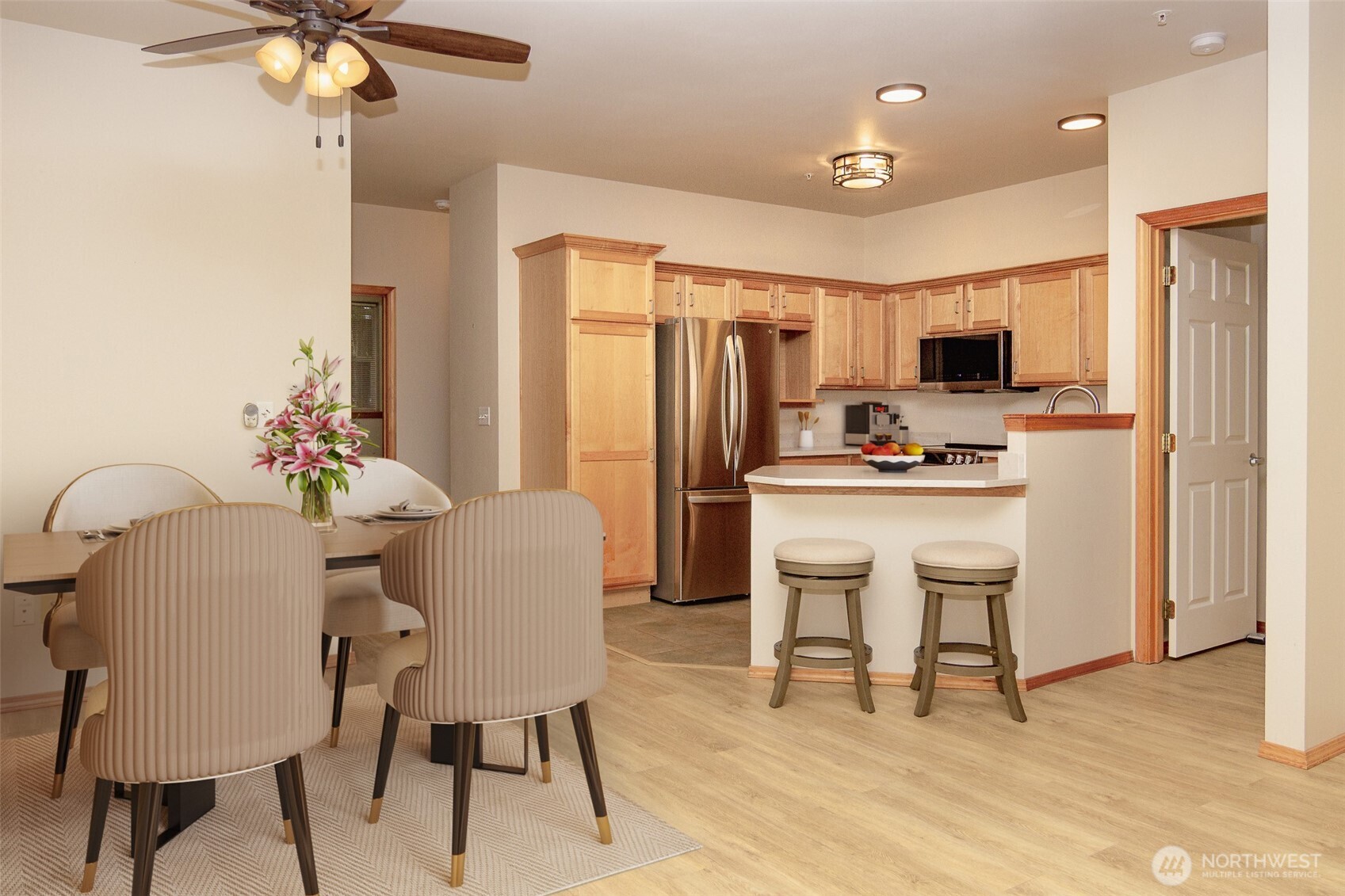 1007 High Street, Unit 203 Bellingham, WA 98225 - Photo 4 of 24